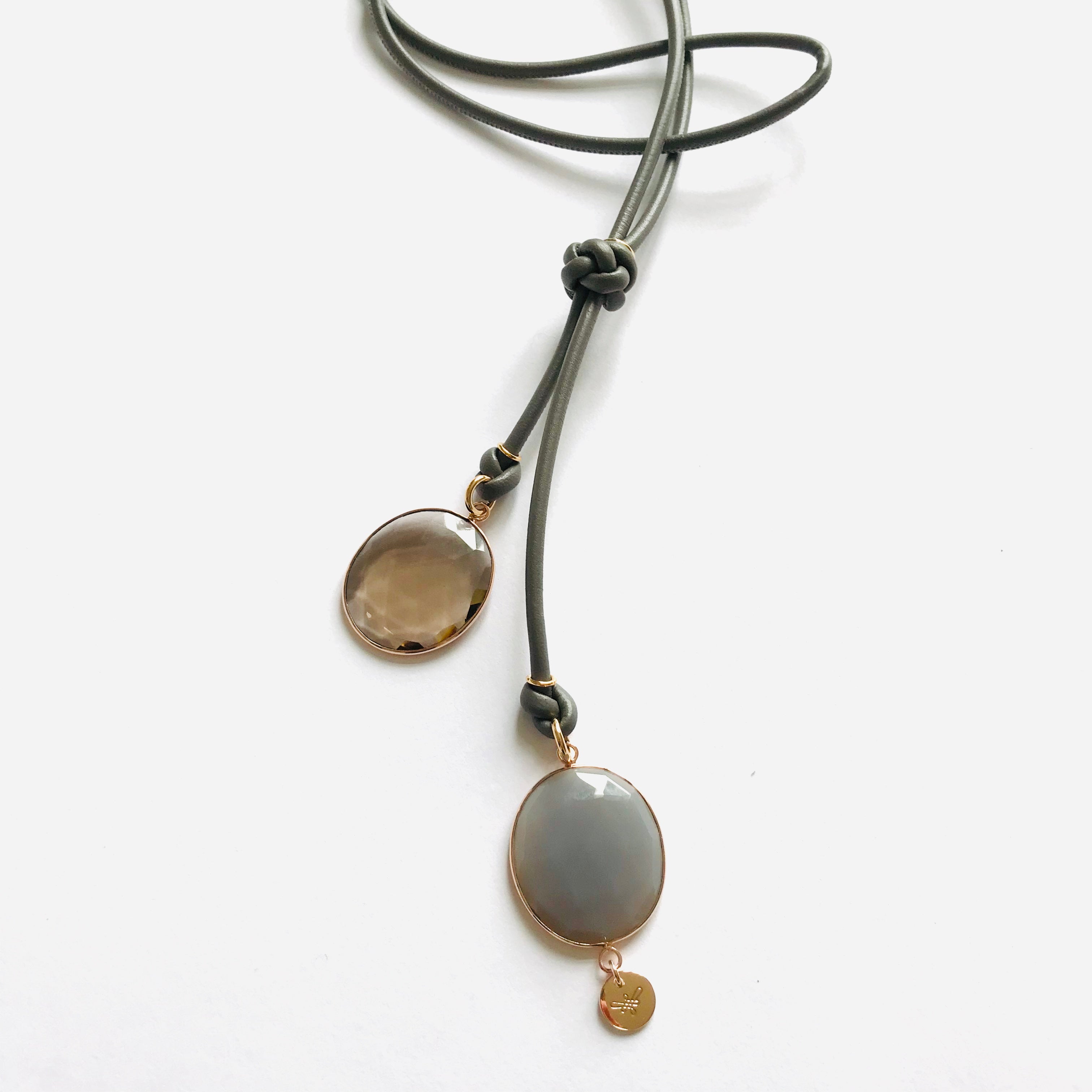 ESTELLE LEATHER Necklace grey