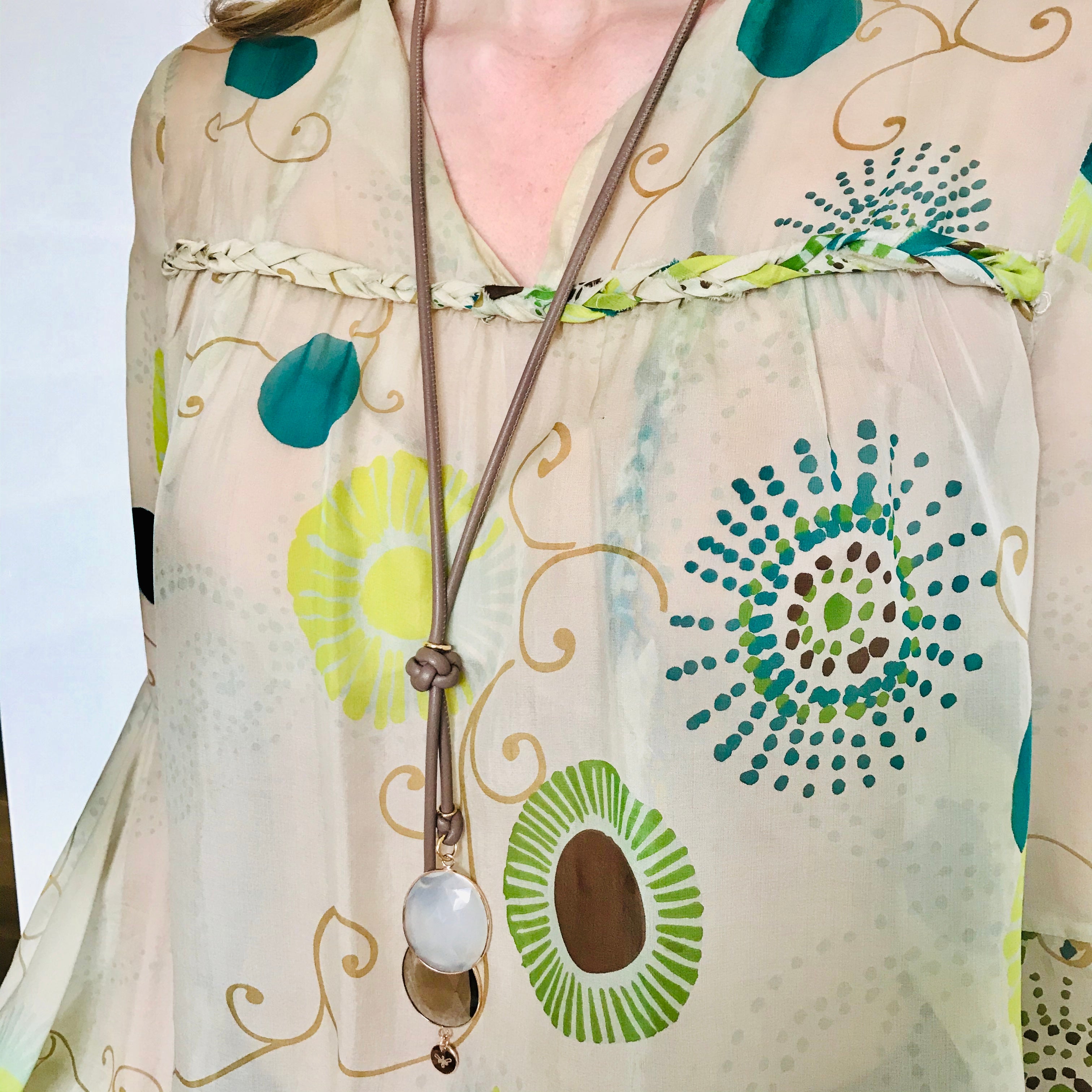ESTELLE LEATHER Necklace taupe