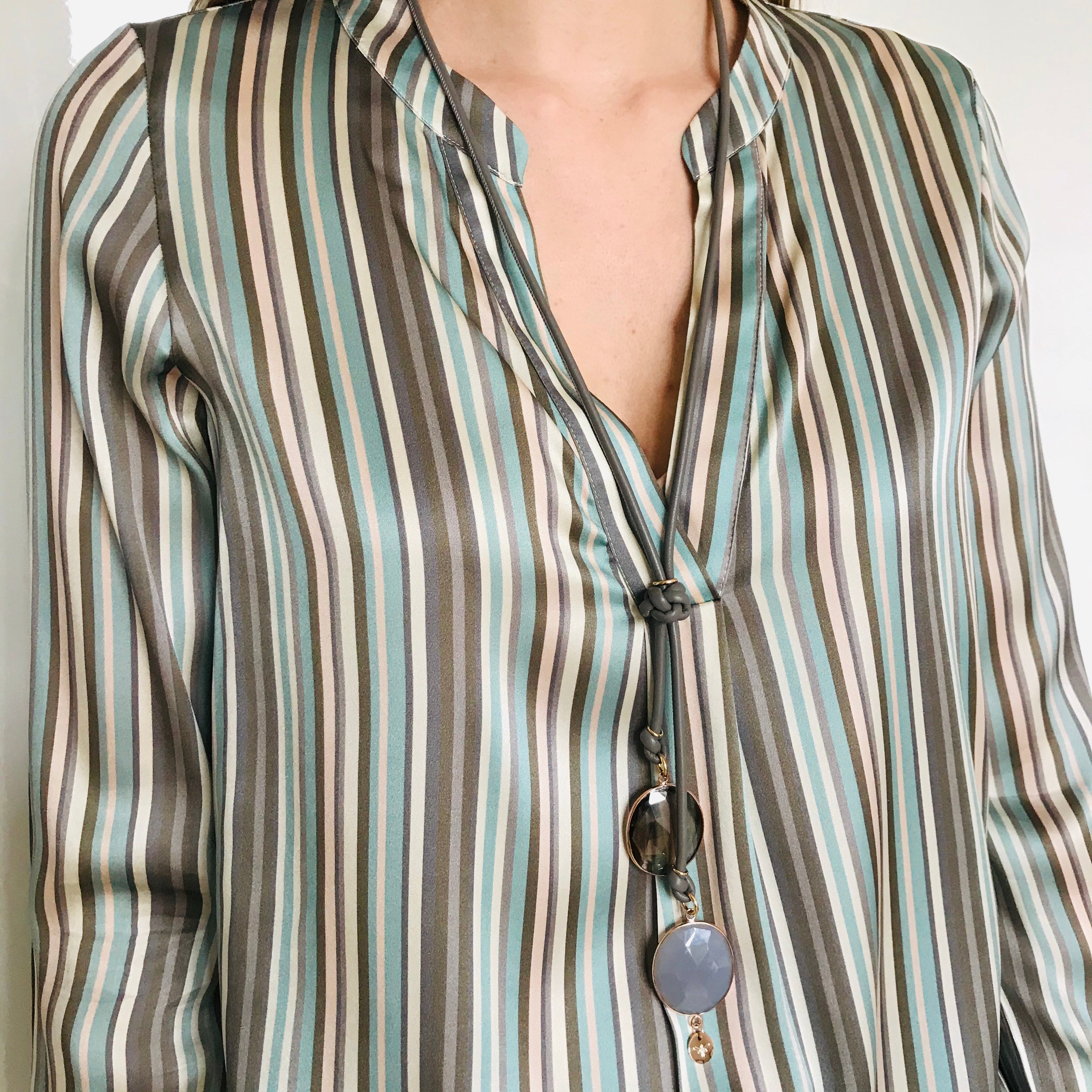 ESTELLE LEATHER Necklace grey